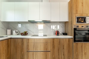 Villa, 3 Bedrooms, Smoking, Private Pool | Private kitchen