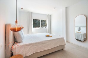 4 Schlafzimmer, Bügeleisen/Bügelbrett, kostenloses WLAN, Bettwäsche