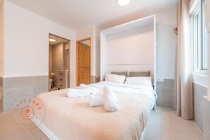 1 bedroom, iron/ironing board, travel cot, free WiFi