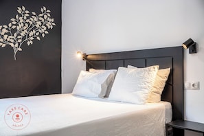 Iron/ironing board, free WiFi, bed sheets