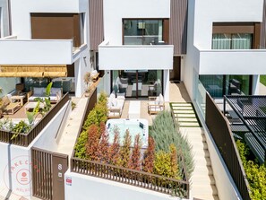 屋外スパ浴槽