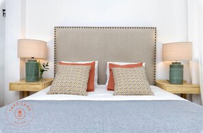 2 slaapkamers, een strijkplank/strijkijzer, gratis wifi, beddengoed