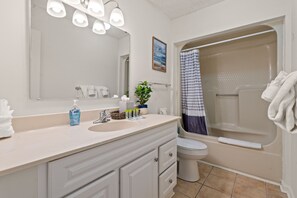 Bathroom - Quite Golfers getaway, Unique 1 BR w/Bonus Room Condo in Surfside (Surfside Beach)