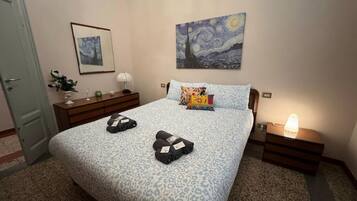 1 chambre, fer et planche Ă repasser, Wi-Fi, draps fournis