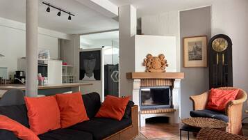 TV, fireplace, table tennis