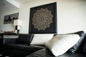 TV - Apartment 'Lugar De Belém' with Sea View, Wi-Fi and Air Conditioning (Ponta Delgada)