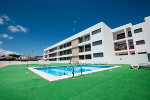 Pool - Apartment 'Lugar De Belém' with Sea View, Wi-Fi and Air Conditioning (Ponta Delgada)