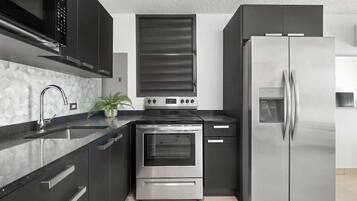 Fridge, microwave, oven, stovetop