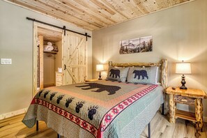 2 bedrooms, free WiFi, bed sheets - Velden Top, Hot Tub, Arcade Game, Free Attraction Tickets, WIFI (Pigeon Forge)