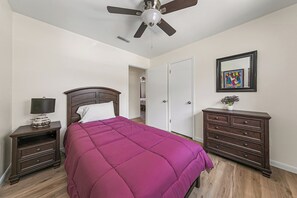 4 Schlafzimmer, Bügeleisen/Bügelbrett, WLAN, Bettwäsche