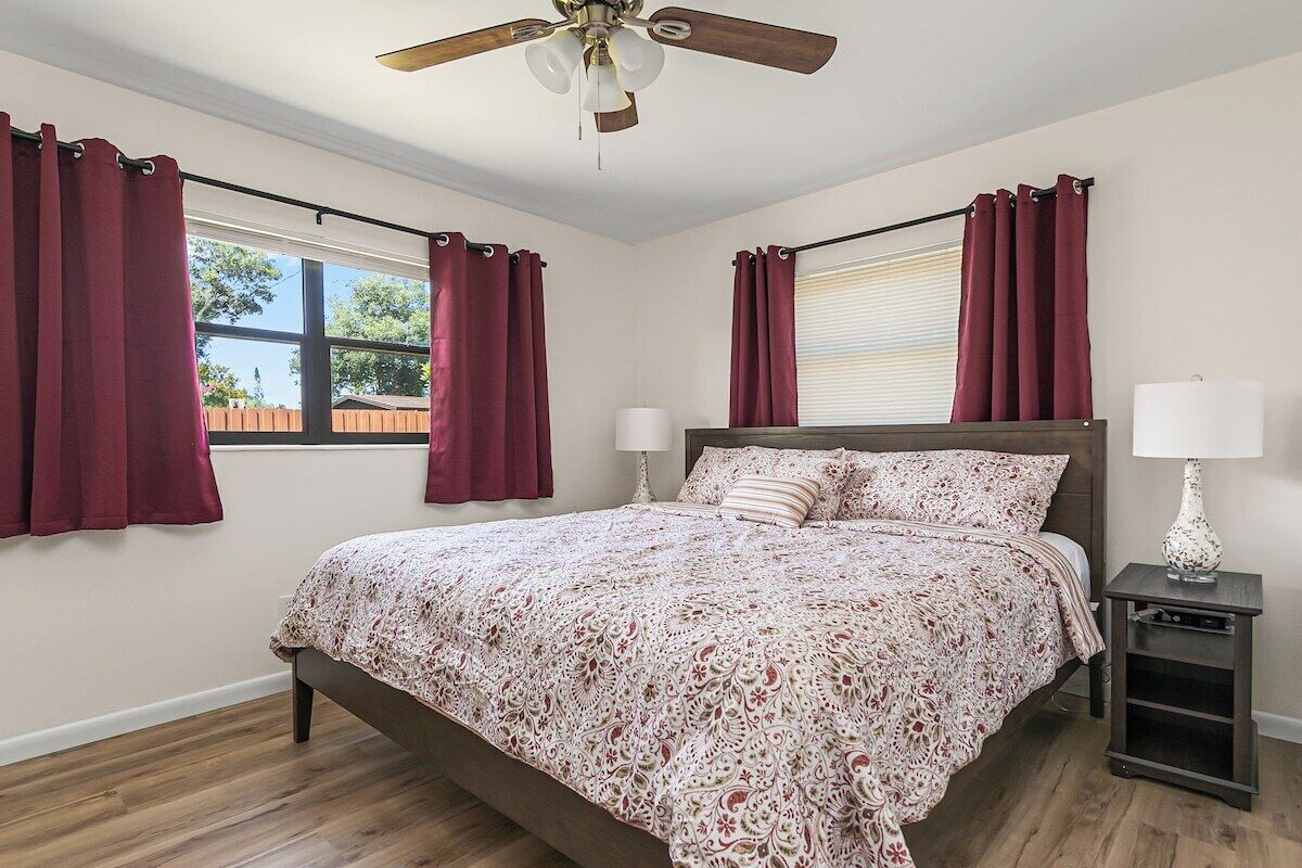 4 slaapkamers, een strijkplank/strijkijzer, wifi, beddengoed