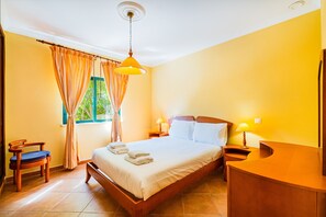 3 habitaciones, tabla de planchar con plancha y wifi gratis 
