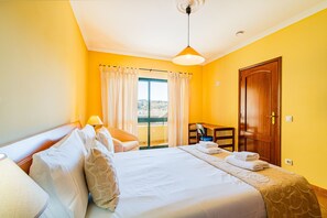 3 bedrooms, iron/ironing board, free WiFi, bed sheets - Villa Caliços By Dreamplaces (Albufeira)