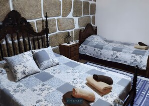 2 bedrooms, WiFi, bed sheets