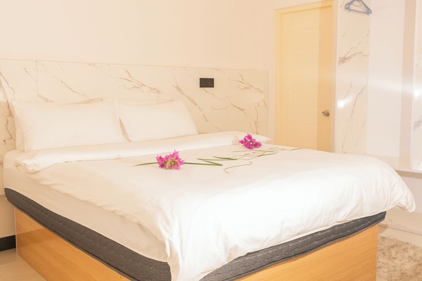 Basic Double Room, Garden View | Soundproofing, WiFi (free)
