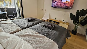 2 Schlafzimmer, Zimmersafe, Schreibtisch, Bügeleisen/Bügelbrett