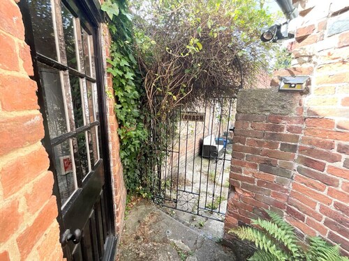 Lorash Cottage, Ashbourne