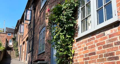 Smith Yard cottage, Ashbourne