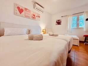 2 bedrooms, iron/ironing board