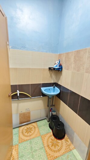 House, 3 Bedrooms, Smoking | Bathroom