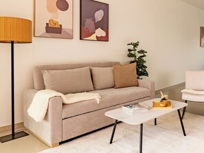 Apartemen, 1 kamar tidur, teras, pemandangan kebun | Ruang keluarga