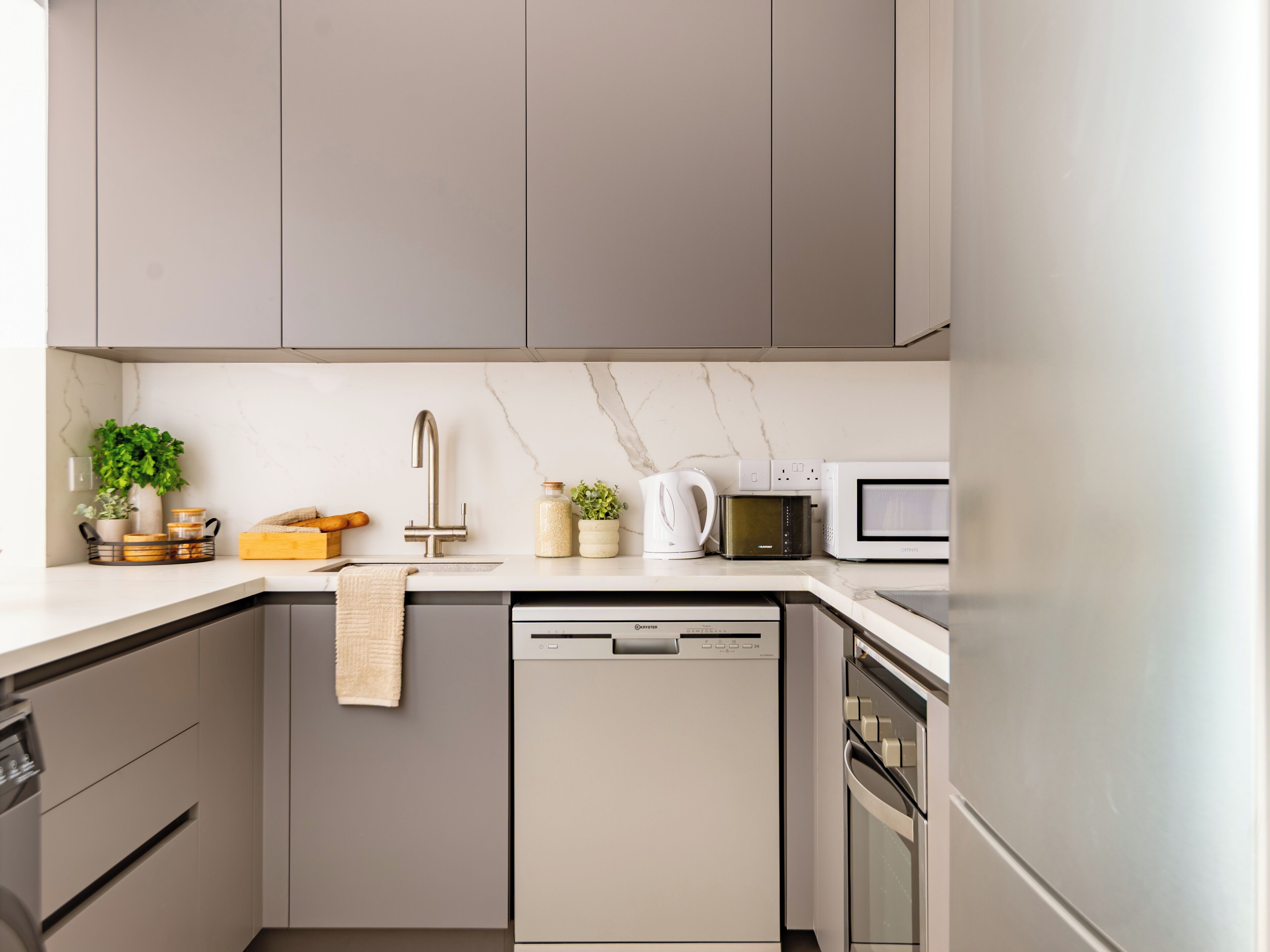 Apartment, 2 Bedrooms, Terrace, Garden View | Interior