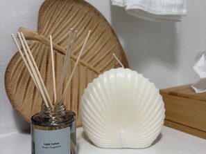 Apartment, 2 Bedrooms, Terrace, Ocean View | Bathroom amenities