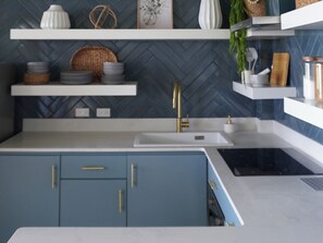 Apartment, 2 Bedrooms, Terrace, Ocean View | Interior