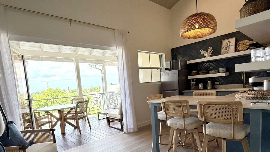 Lantana Sea La Vie - by Zenbreak