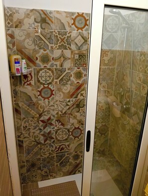 Hair dryer, towels, soap, toilet paper - FLORENTINE'S HOUSE  (Catania)