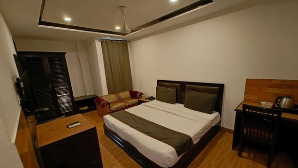 Room - Hotel Veer Palace (New Delhi)