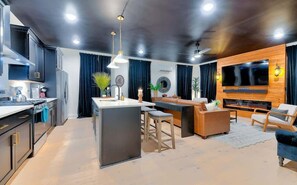 Interior - Luxury 4BR Home w/ Game Room, 10 Beds & Nash Vibes (Nashville)