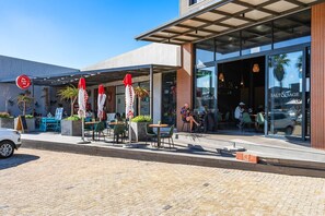 Apartment (2 Bedrooms) | Interior - Blouberg Mews (Cape Town)