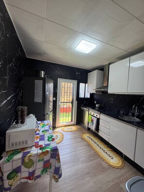 Private kitchen - Can DorNena charming refuge (Maçanet de la Selva)