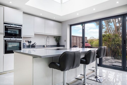 Charming 3-bedroom house in Pinner