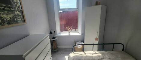 2 habitaciones, internet y ropa de cama