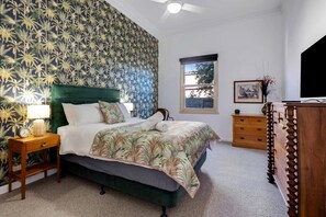 4 slaapkamers, een strijkplank/strijkijzer, wifi, beddengoed