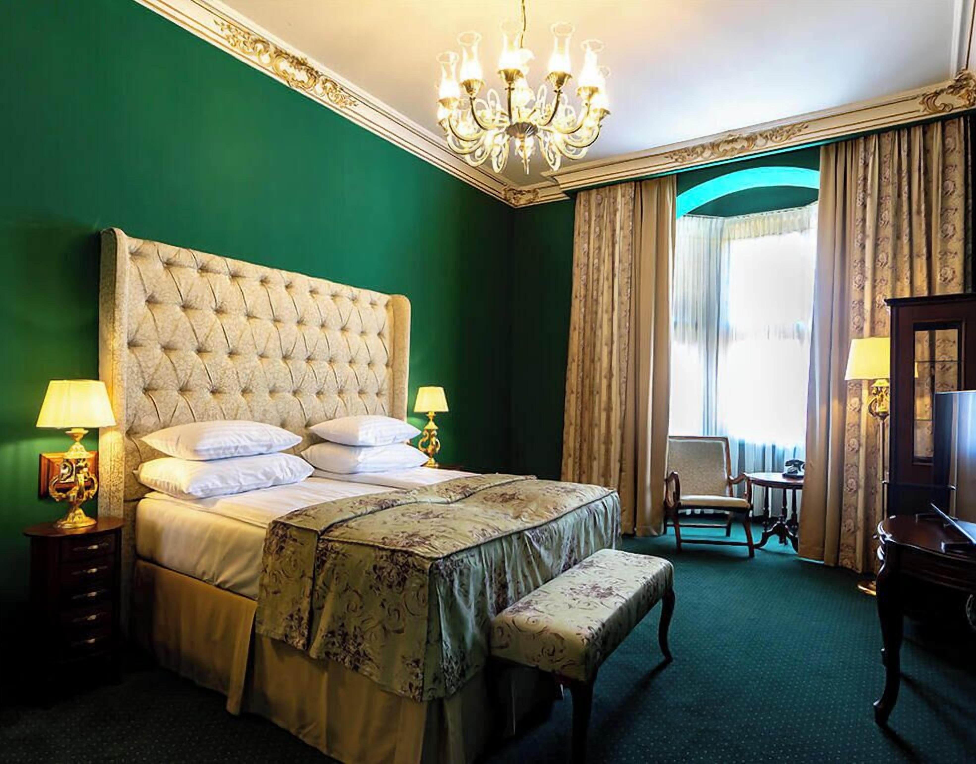 Habitación doble superior, vistas al parque | Escritorio, espacio para trabajar con un portátil, wifi gratis