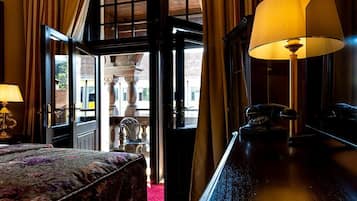 Balcony Double Room | Desk, laptop workspace, free WiFi