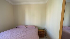 3 slaapkamers, een strijkplank/strijkijzer, wifi