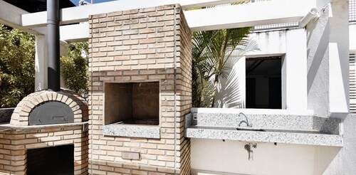 Studio em Cotia com piscina e lazer completo