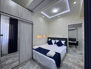 2 Schlafzimmer, Schreibtisch, Bügeleisen/Bügelbrett, kostenloses WLAN