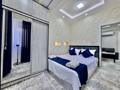 Minar Luxury 2BR Apartment