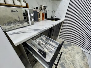 Fridge, microwave, oven, stovetop