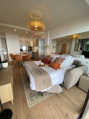1 habitación, tabla de planchar con plancha, wifi y ropa de cama 