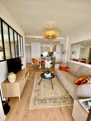 Living area - SEAFRONT PANORAMIC VIEW IN SUPER CANNES LUXURY DESIGN SWIMMING POOL TENNIS (Vallauris)
