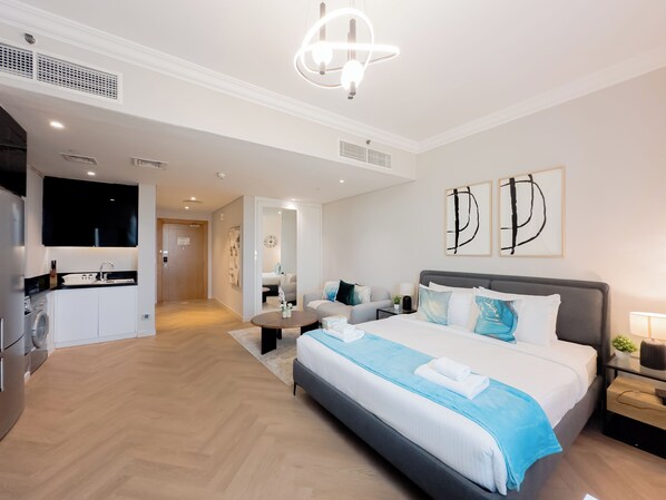 Iron/ironing board, WiFi, bed sheets