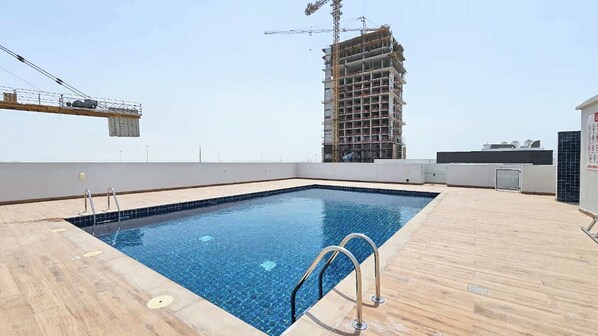 حمام سباحة