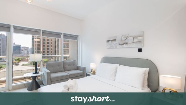 Iron/ironing board, WiFi, bed sheets - StayShort - Sleeps 3 in Downtown Dubai, near the Opera House (Downtown)