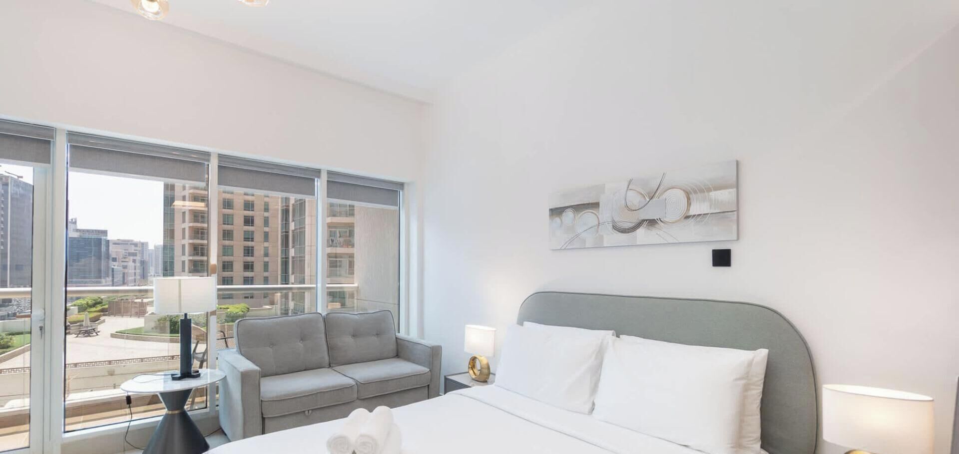 Strykjärn/strykbräda, wi-fi och sängkläder